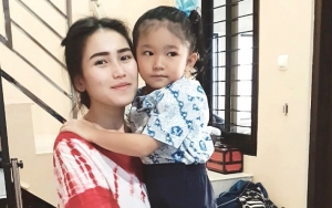 Ayu Ting Ting Umbar Tangisan di Medsos, Warganet Tak Kuasa Menahan Air Mata