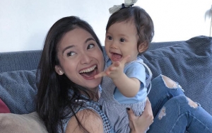 Bertema Kerajaan Pelangi, Acha Septriasa Rayakan Ulang Tahun Pertama Sang Putri