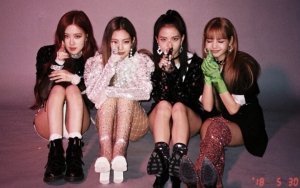 Didapuk Sebagai Model Guess, Abs Black Pink Kembali Jadi Sorotan