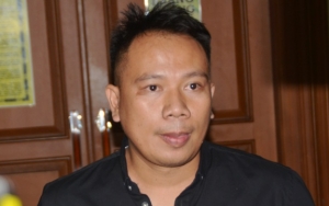 Sempat Pindah Pengadilan, Vicky Prasetyo Nangis Resmi Gugat Cerai Angel Lelga