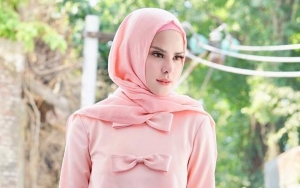 Unggah Foto Mata Sembab, Angel Lelga Berdoa Minta Dijauhkan dari Hal Ini
