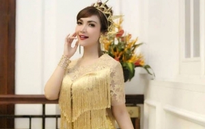 Kerugian Ditaksir Rp 3 Miliar, Roro Fitria Pajang Berlian di Lemari Kaca Digasak Maling
