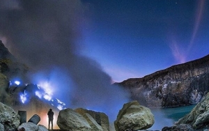 Gunung Ijen yang Terkenal dengan Blue Fire