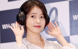 Goda Fans Jelang Comeback, IU Posting Foto Pakai Kostum Tren PVC