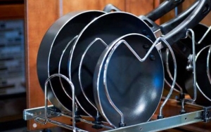 Kandungan Berbahaya Alat Masak Anti Lengket Menyimpan Berbagai Risiko Kesehatan