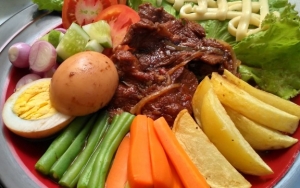 Selat Solo, Hidangan Khas Jawa Ala Eropa