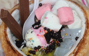 Es Krim Batok Kelapa yang Viral dari Thailand