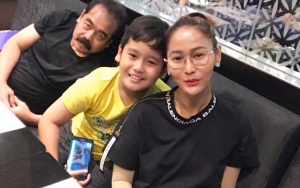 Sang Putra Masih Tidur Bersama Ayahnya, Inul Daratista Kena Komplain Warganet