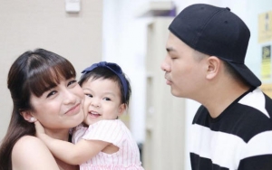 Sering Dibilang 'Kembaran' Sang Ayah, Begini Cara Chelsea Olivia Bikin Anak Mirip Dirinya