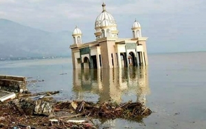Masjid Arkam Babu Rahman yang Dikenal Sebagai Masjid Terapung