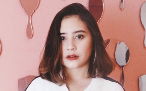Cantik Mempesona di Premiere 'Asih', Siapa Sangka Prilly Latuconsina Pakai Baju Murah