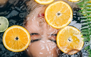 Air Perasan Lemon Mampu Mengurangi Kulit Kusam