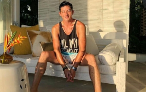 Makin Lengket, Begini Pose Mesra ala Mike Lewis dengan Kekasih Barunya