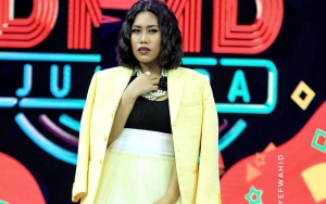 Unggah Foto Diduga Prewedding, Evi Masamba Bakal Menikah dengan Seorang Fotografer