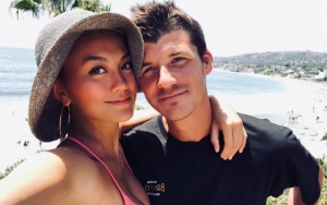 Pacar Bule Pamer Foto Mesra Dicium Agnes Monica, Warganet Sindir Wajah Terlihat Tua