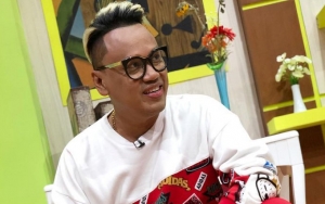 Lelah Dengan 'Drama' Kriss Hatta-Hilda-Billy, Uya Kuya Tawarkan Bantuan Hingga Siap Jadi Mediator