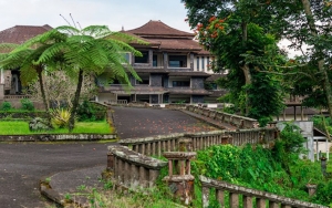 Hotel P.I. Bedugul Bali yang Telah Ditinggalkan