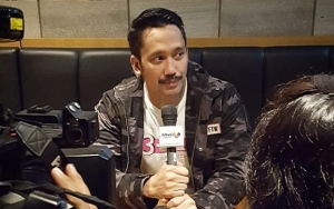 Tora Sudiro Cuci Baju Sendirian, Warganet: Settingan Biar Masuk Lambe Turah
