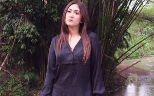 Pamer Pemotretan Terbaru, Nafa Urbach Dipuji Cantik Bak Noni Belanda