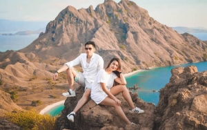 Dicium Saat Sesi Pre-Wedding, Seksinya Calon Istri Rezky Aditya Pamer Paha Mulus