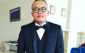 Karaokean Saat Potong Rambut, Suara Sule Malah Bikin Warganet Sedih