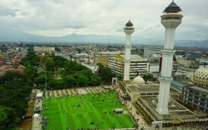Alun-Alun Kota Bandung, Jawa Barat