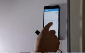 Gunakan StuckOnz Saat Ingin Selfie