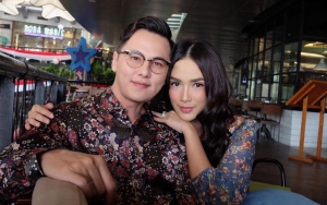 Sama-Sama Pakai Riasan Freckles, Pemotretan Andhika Pratama-Ussy Sulistiawaty Jadi Sorotan
