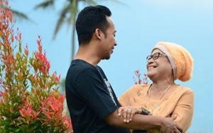 Denny Cagur Akui Ibundanya Tengah Jalani Pengobatan Selama 3 Tahun, Sakit Apa?