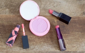 Kandungan Lipstick untuk Blush On Aman untuk Digunakan Sebagai Blush On Maupun Eye Shadow