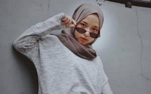 Unggah Foto Berenang, Penampilan 'Aneh' Nissa Sabyan Jadi Sorotan Netter
