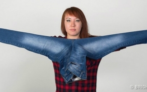 Merentangkan Jeans untuk Mengukur Panjang