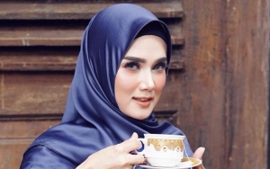 Mulan Panik Ditanya Ahmad Dhani Dicekal ke Luar Negeri, Latah Sebut 'Eh Monyong'