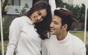 Cantik Berhijab Bareng Sang Ibu, Irish Bella Disebut Lebih Cocok dengan Ammar Zoni Karena Alasan Ini