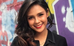 Seksi Pakai Bikini, Angie Ang Mantan Ge Pamungkas Isyaratkan Sudah Punya Kekasih