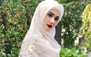 Dibully Iri Maia Menikah, Mulan Cuek Pamer Aksi Cium Bibir Putranya
