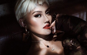 Penasaran, Agnez Mo Ungkap Cinta Pertamanya Ini