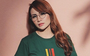 Bagikan Potret Tangan Bayi, Momo Geisha Sudah Melahirkan?