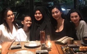 Komentari Foto Maia Estianty Soal Restu Pernikahan, Sarita Abdul Mukti Sindir Jennifer Dunn?