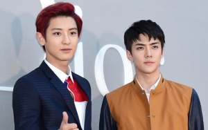 EXO Jadi Artis Korea Pertama yang Dapat Filter Resmi Instagram, Kocaknya Chanyeol - Sehun Nyoba