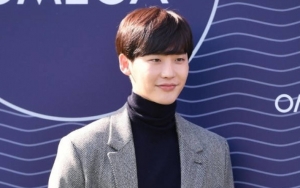 Pihak Imigrasi Jakarta Bantah Tahan Lee Jong Suk Karena Masalah Pajak Fanmeeting