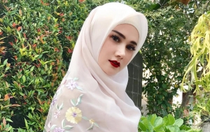 Hijrah Dipuji Eks Istri Raul Lemos, Haters Bongkar Mulan Umbar Aurat Hingga Nama Putrinya Terseret