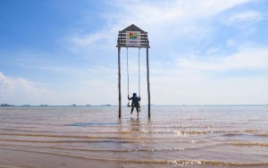 Pantai Viovio yang Kekinian