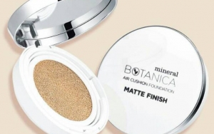 Mineral Botanica Air Cushion Foundation Bikin Kulit Glowy