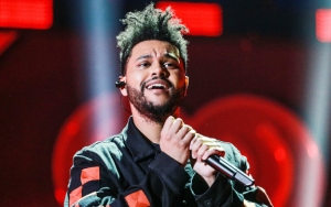 Gelar Konser di Toronto, Penggemar Lempar Bra pada The Weeknd