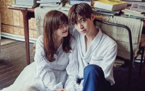 Rayakan Ultah Goo Hye Sun, Romantisnya Ahn Jae Hyun Lakukan Ini
