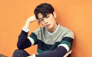 Cha Eunwoo Ganteng Maksimal Bak Manekin, Komentar Lebay Netter Bikin Ngakak 