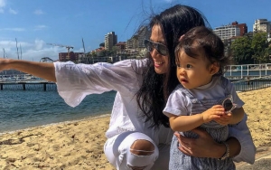 Telah Genap Berusia Setahun, Anak Acha Septriasa Terciduk Lakukan Ini