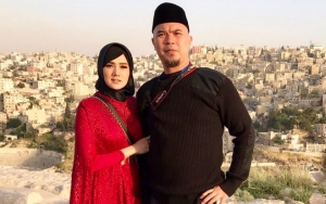 Dhani Dihujat Segera Jadi Napi, Mulan Hapus Tangis dengan Baca Al Quran 'Penyejuk Hati'
