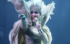 Tertawa Lebar, Syahrini 'Beri Kode' Rumor Pacari Reino Eks Luna Maya Adalah Hal Mustahil